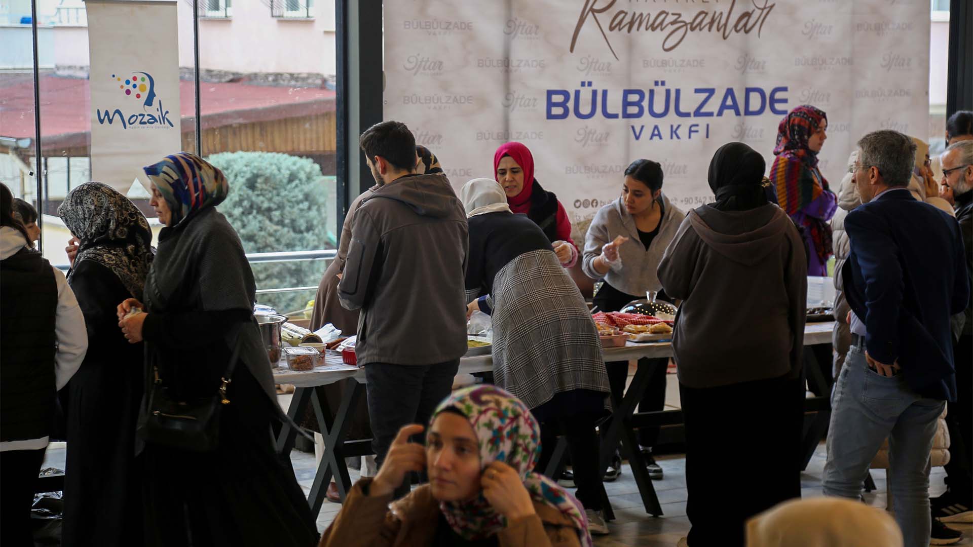Mozaik Kadın Derneği “Hayır Çarşısı” Düzenledi