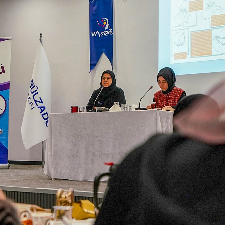 “Şule Yüksel Şenler” Kitap Tahlili Programı